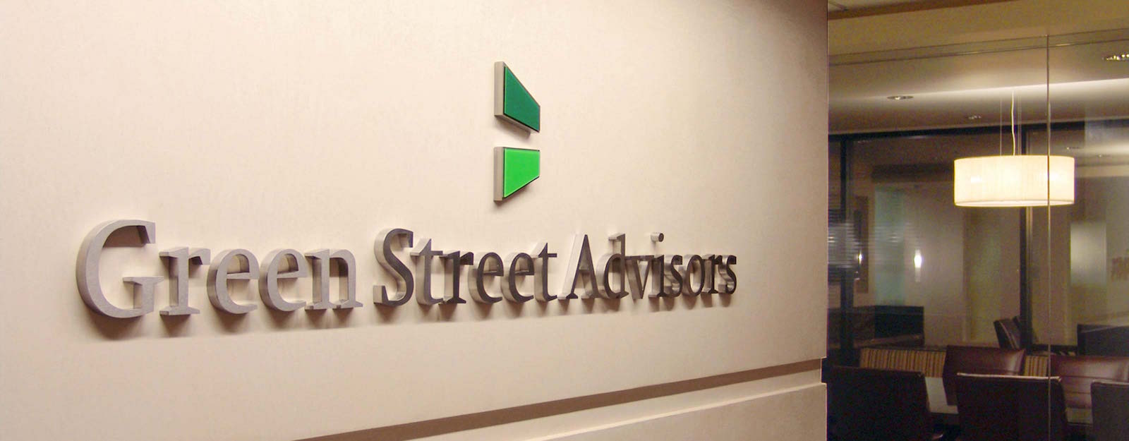 Green Street Advisors sign